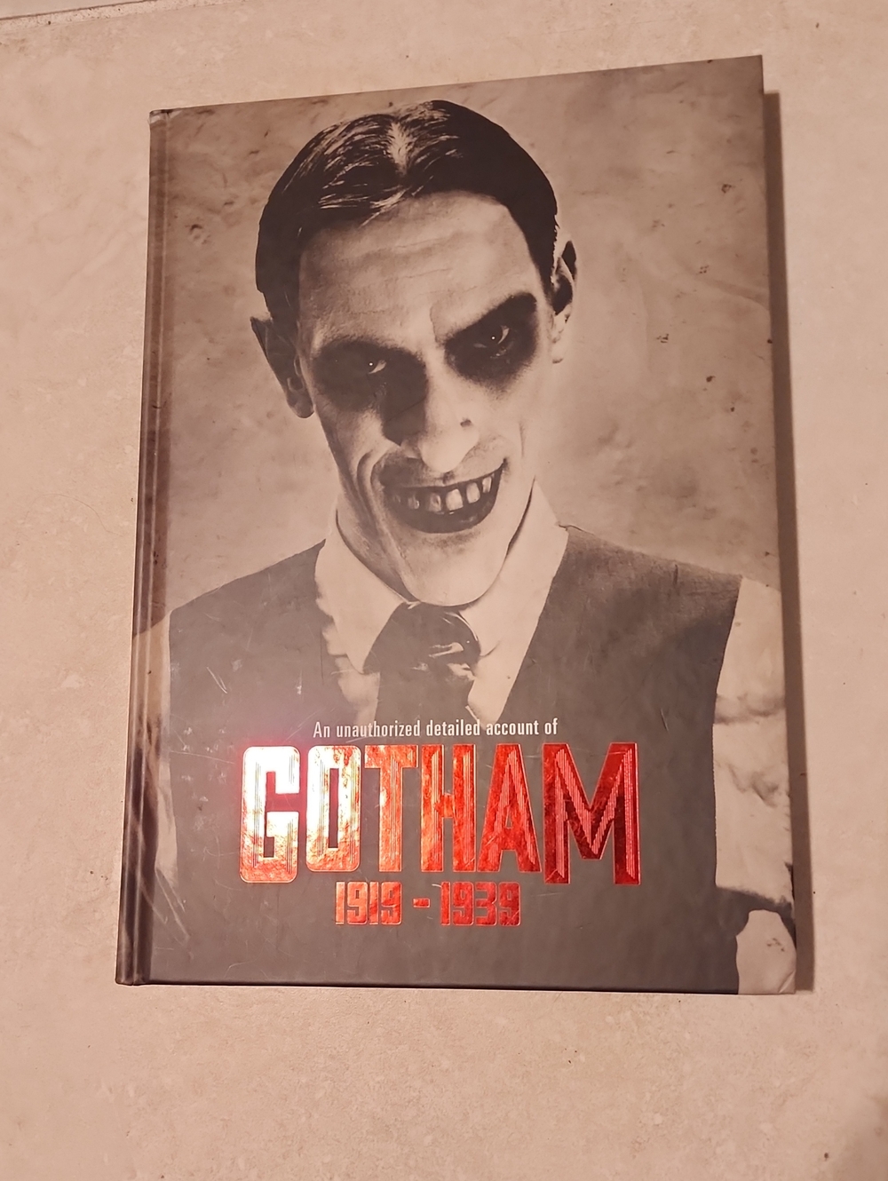 Gotham 1919-1939 Hardcover Book Giant Panda King RARE Batman